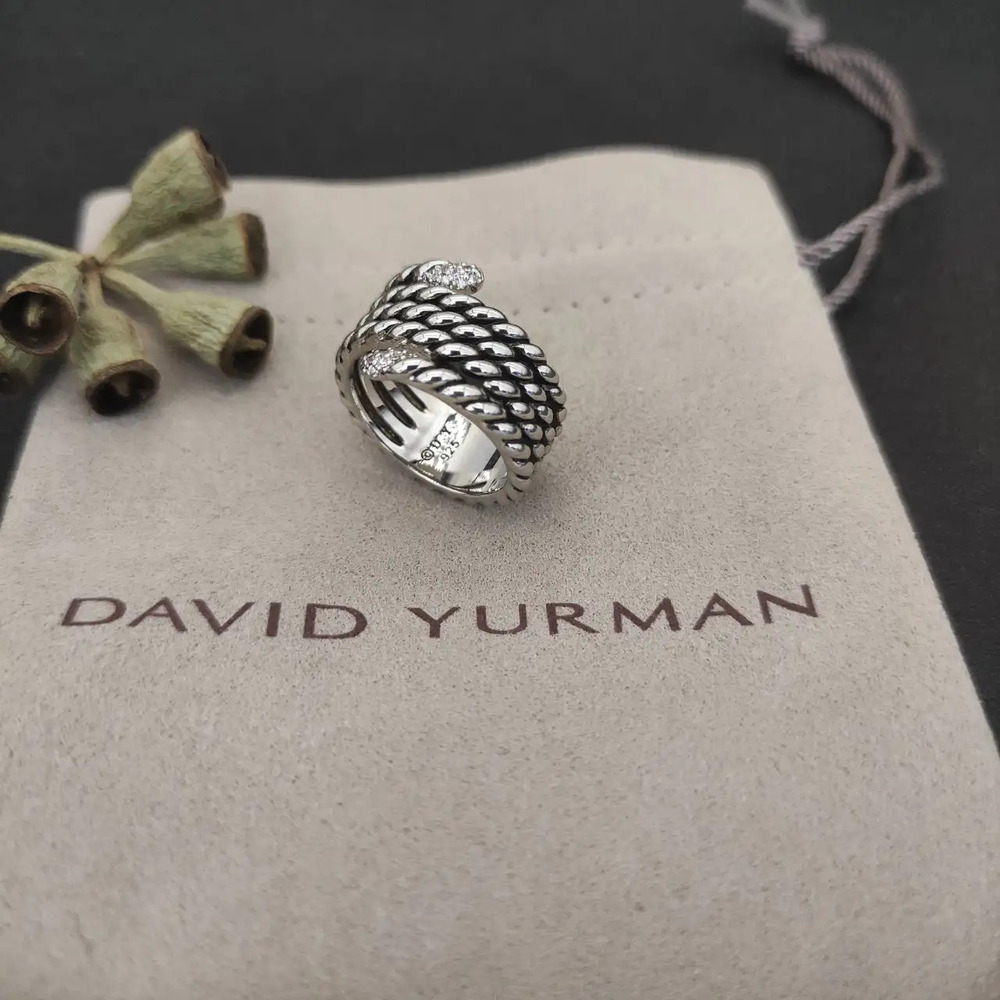 David Yurman diamond-studded button ring